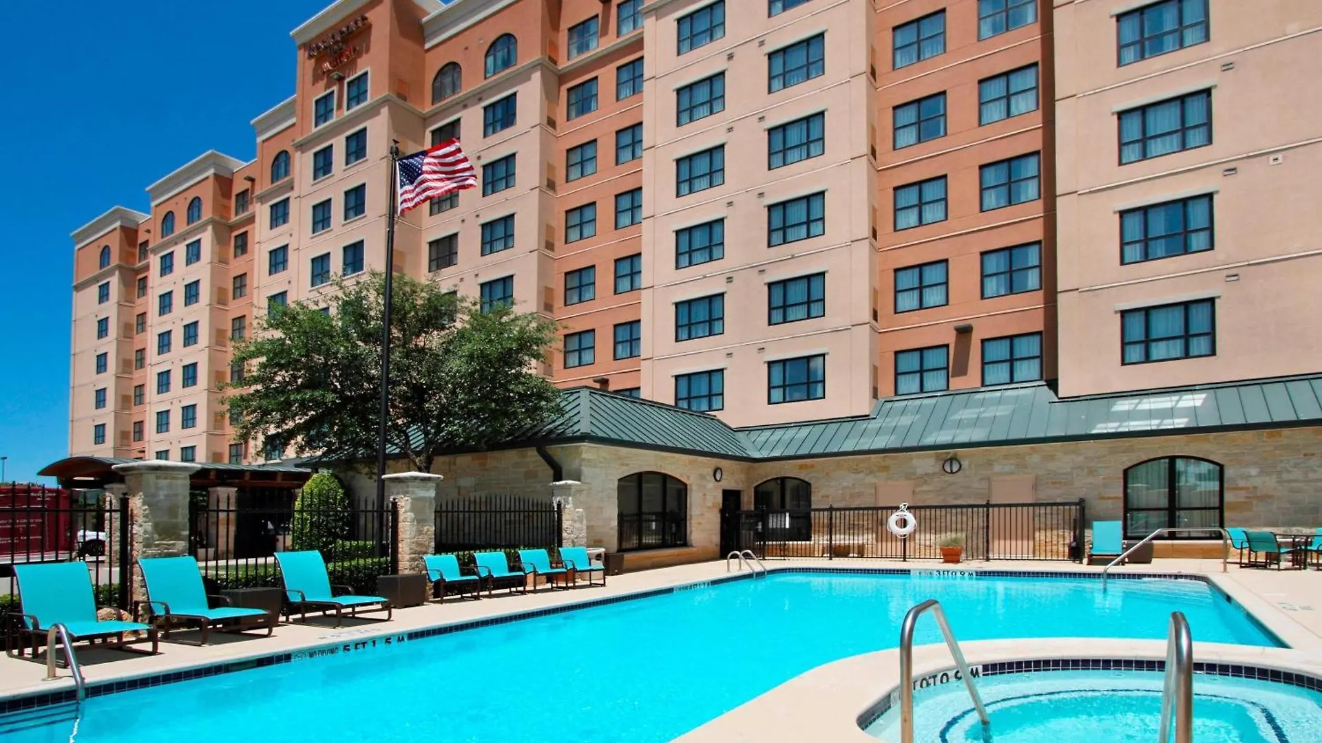 5 Smart Airport Hotels Near Great Wolf Lodge Grapevine