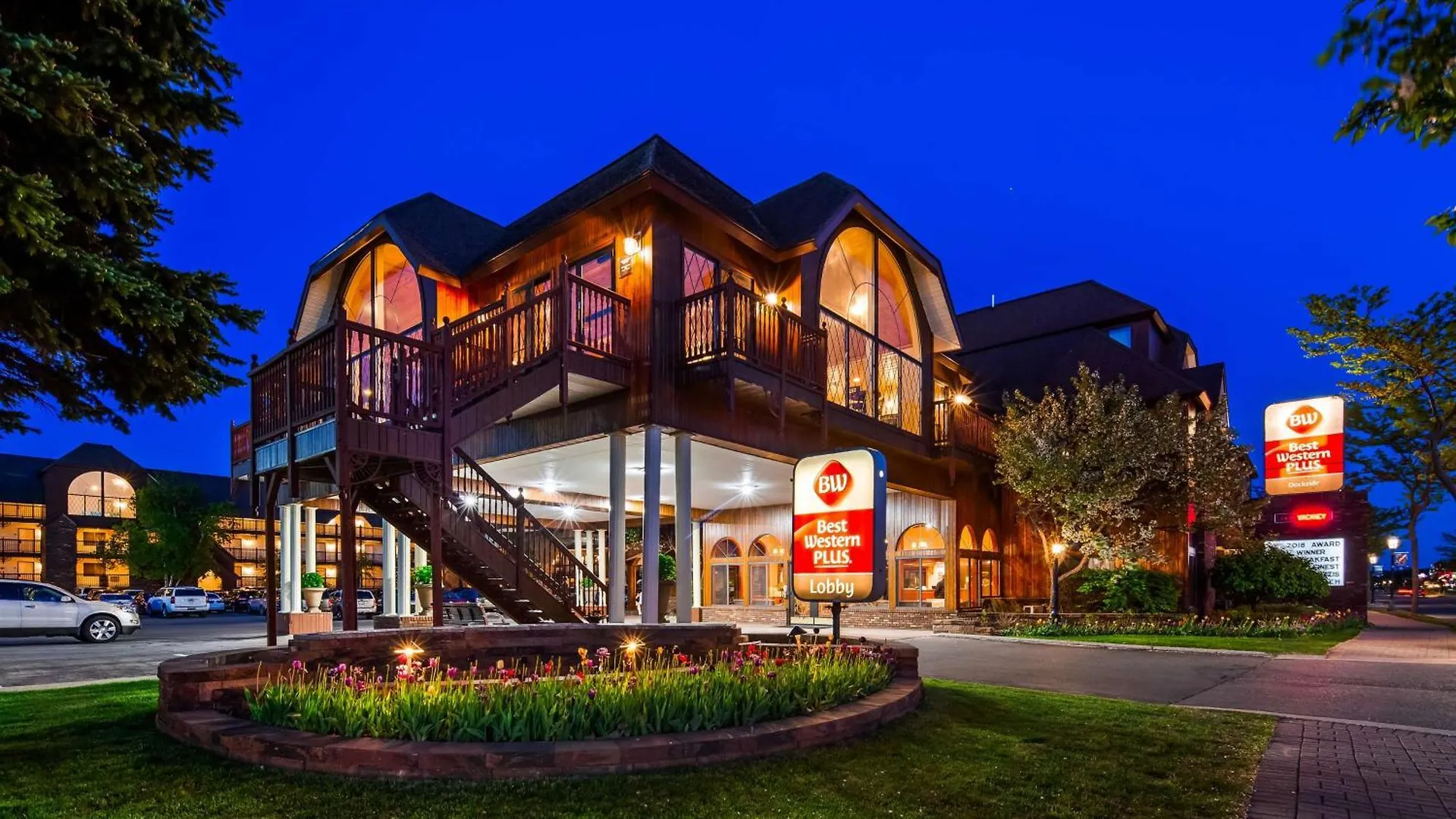 4 Three-Star Hotels Near Mackinac Bridge Worth Booking
