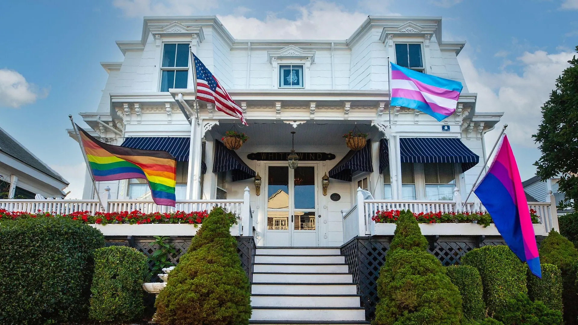 7 Hotels Near Pilgrim Monument for Easy Provincetown Access