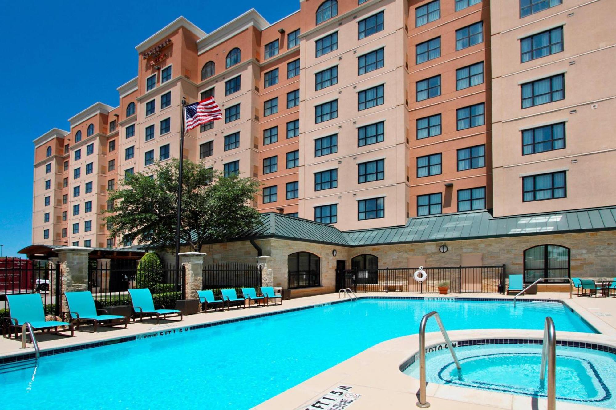5 Smart Airport Hotels Near Great Wolf Lodge Grapevine