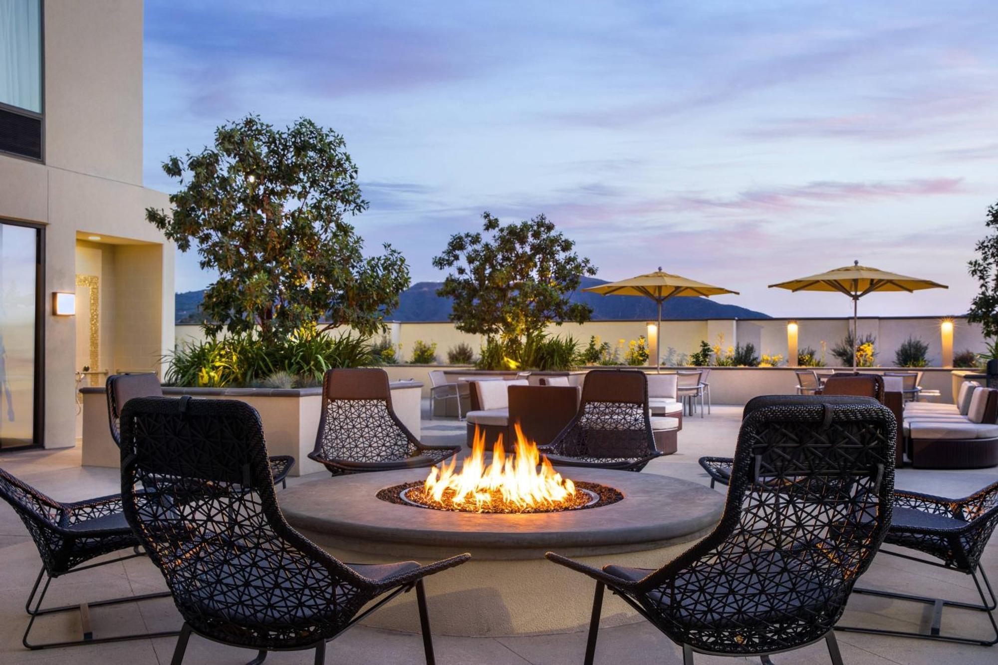 5 Business Hotels Close to Laurel Canyon Worth Booking