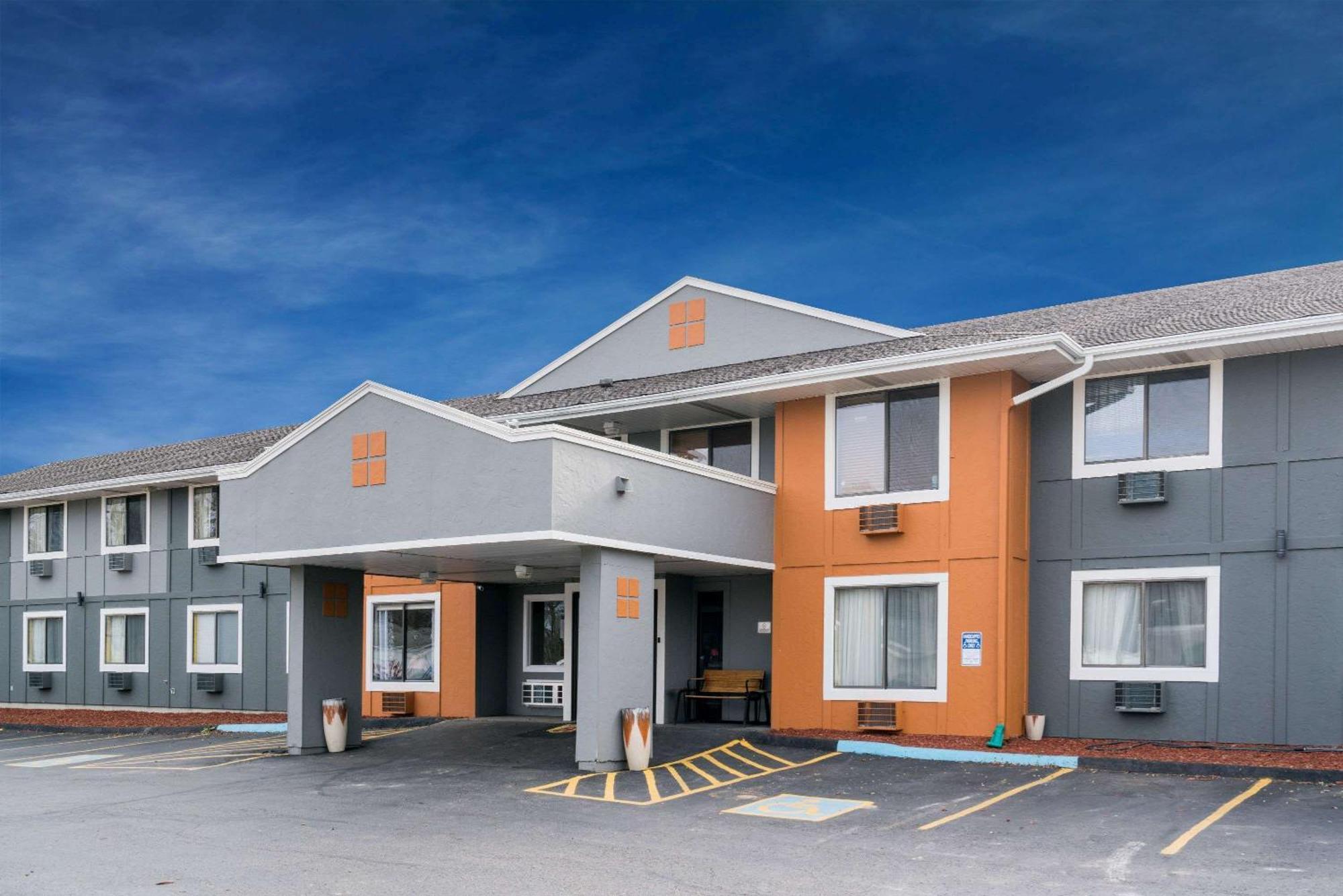 5 Top 3-Star Hotels Near River West Park for Easy Rochester Access